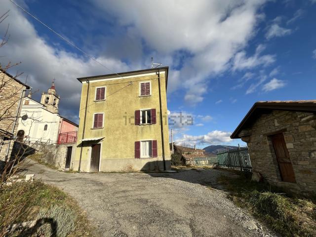 Casa di paese in vendita di 160 m² in Località Rugarlo
