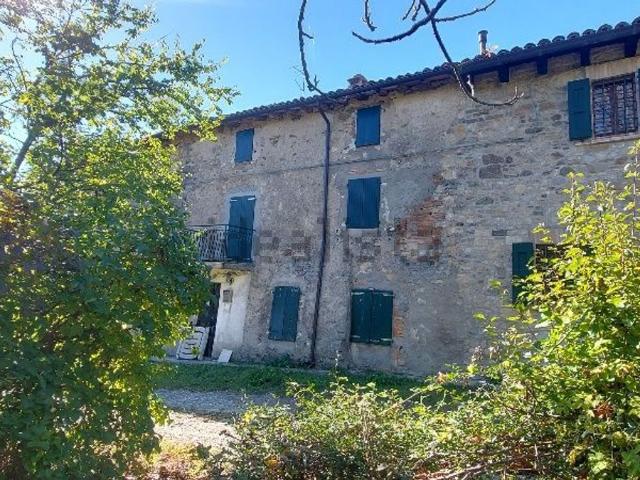 Casa di paese in vendita di 160 m² in Via Monteforco