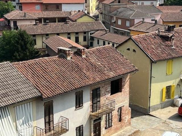 Casa di paese in vendita di 160 m² in Via Montemarzo, 7