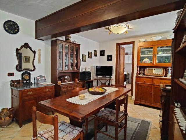 Casa di paese in vendita di 160 m² in Via del Volto Santo