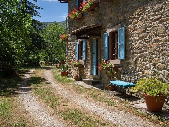 Casa di paese in vendita di 160 m² in Via Gavello