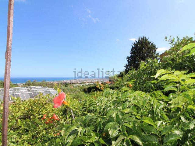 Casa di paese in vendita di 162 m² in Piazza Nuova, 1