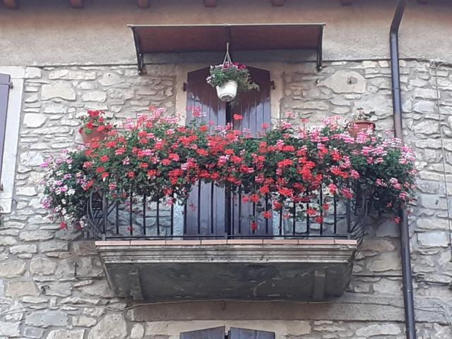 Casa di paese in vendita di 163 m² in Via Macedrini
