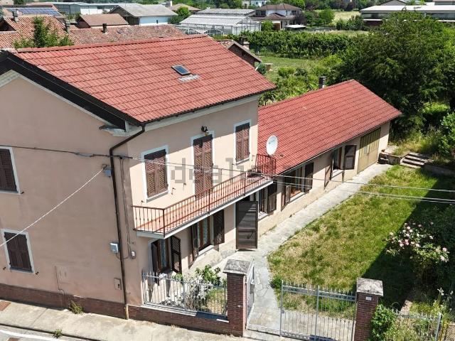 Casa di paese in vendita di 174 m² in Via Nazario Sauro