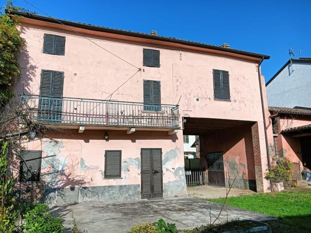 Casa di paese in vendita di 177 m² in Vicolo della Porta, 3