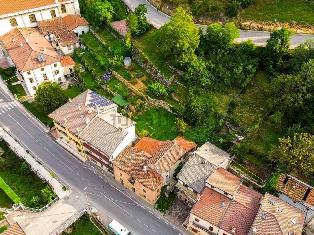 Casa di paese in vendita di 170 m² in Via crosara