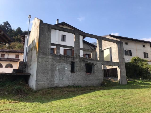 Casa di paese in vendita di 170 m² in Via della Chiesa, 29