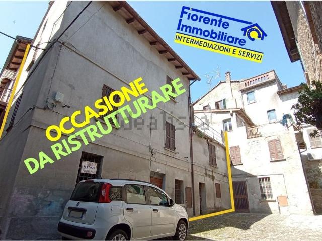 Casa di paese in vendita di 170 m² in Vicolo San Pietro, 12
