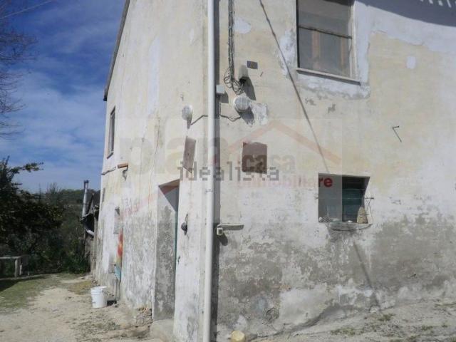 Casa di paese in vendita di 198 m²