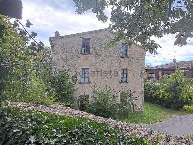 Casa di paese in vendita di 190 m² in Frazione Cavagnolo