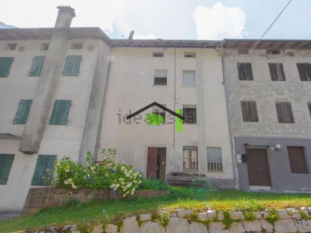 Casa di paese in vendita di 191 m² in Località Contron, 13