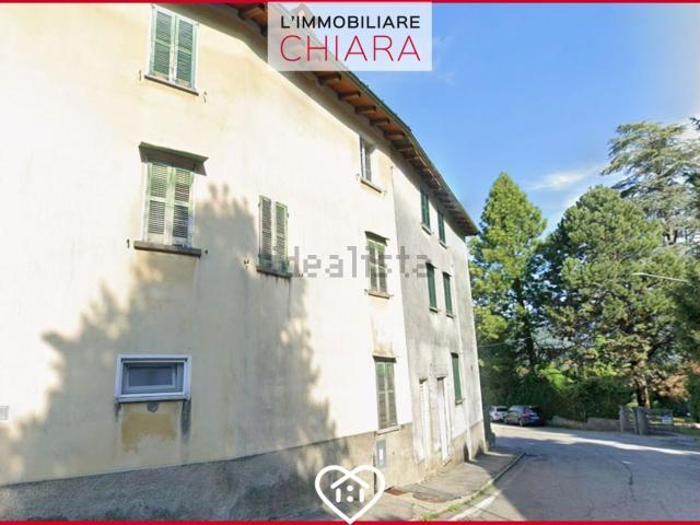 Casa di paese in vendita di 191 m² in Via G. Garibaldi, 1