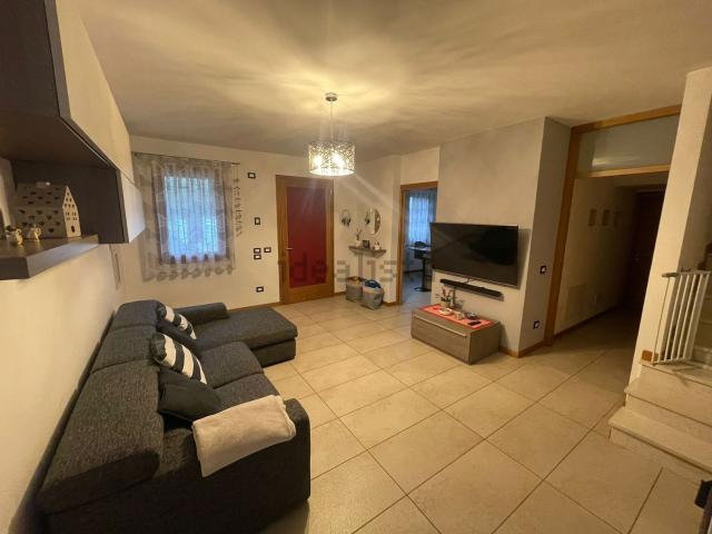 Casa di paese in vendita di 192 m²