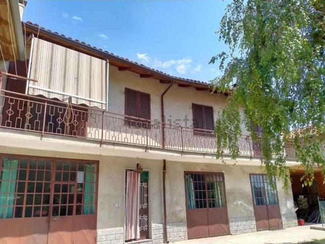 Casa di paese in vendita di 200 m² in Via Delù, 1