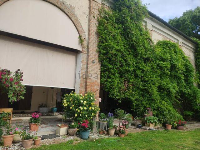 Casa di paese in vendita di 200 m² in Via Pagano