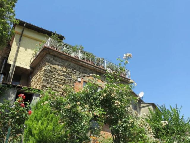 Casa di paese in vendita di 200 m² in Via Paretola