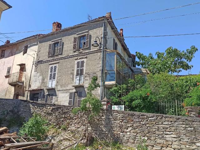 Casa di paese in vendita di 200 m² in Via Roma, 61