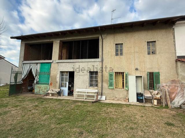 Casa di paese in vendita di 200 m² in Via Sabatini Carlo, 83