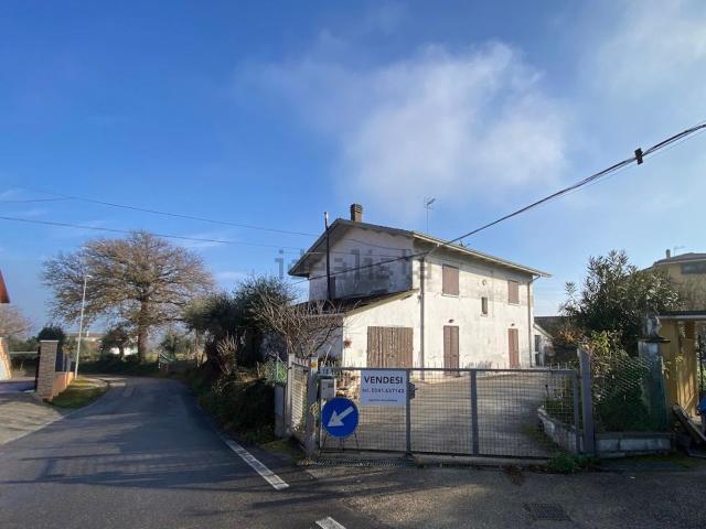 Casa di paese in vendita di 228 m² in Via Ca&apos  Turchi, 18