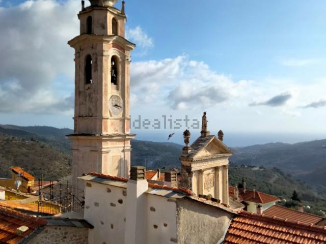Casa di paese in vendita di 220 m² in Via Coniugi Morchio