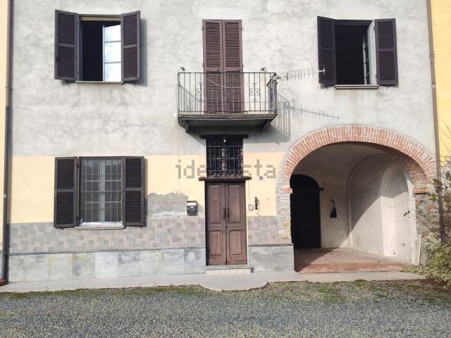 Casa di paese in vendita di 230 m² in Strada della Brondina