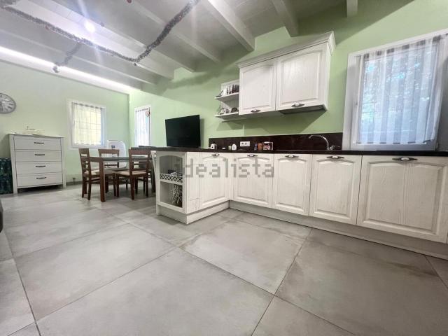 Casa di paese in vendita di 230 m² in Via Fontana