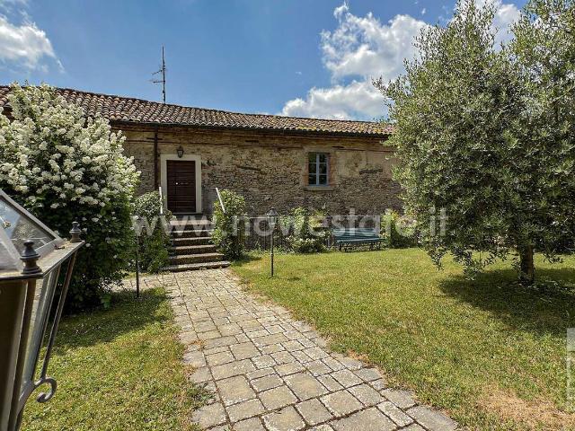 Casa di paese in vendita di 230 m² in Via San Croce