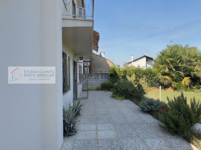 Casa di paese in vendita di 246 m²
