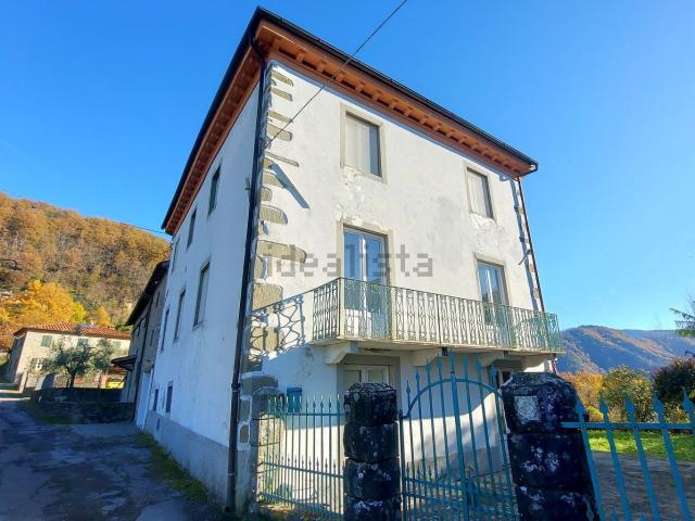 Casa di paese in vendita di 248 m²