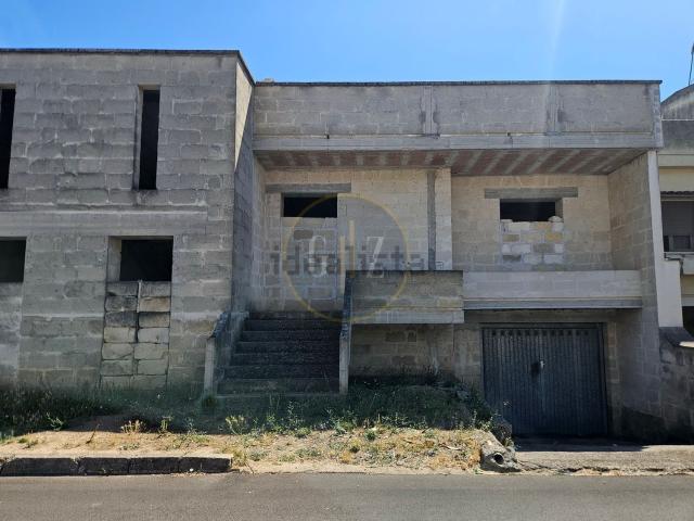 Casa di paese in vendita di 248 m² in Via Papa Giovanni XXIII, 32