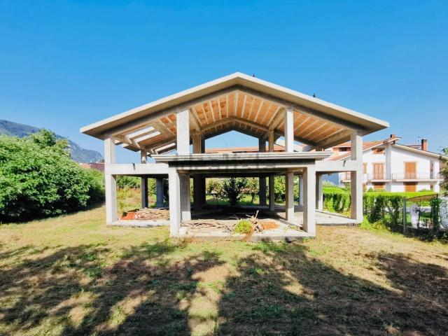 Casa di paese in vendita di 240 m² in Via del Gelso, 23