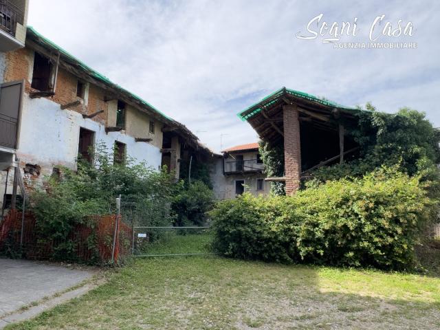 Casa di paese in vendita di 240 m² in Via Guglielmo Marconi