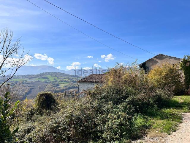 Casa di paese in vendita di 250 m² in Contrada Massignano