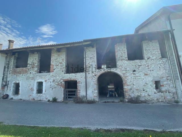 Casa di paese in vendita di 250 m² in Frazione Santa Margherita