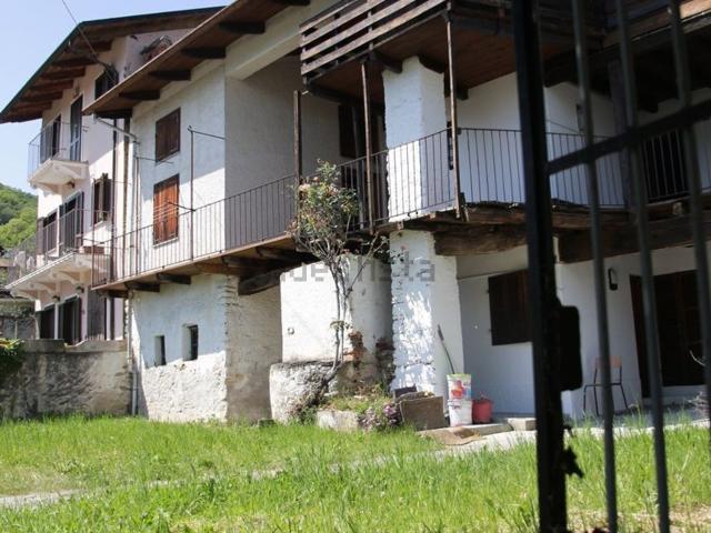 Casa di paese in vendita di 250 m² in Via Cavour, 129