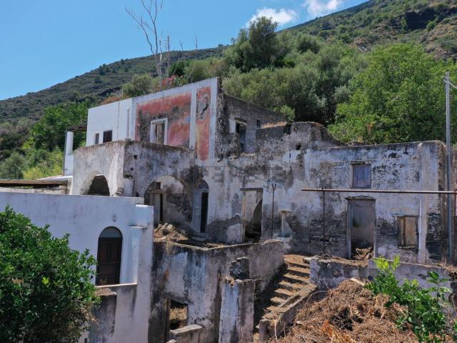Casa di paese in vendita di 250 m² in Via Tagliamento