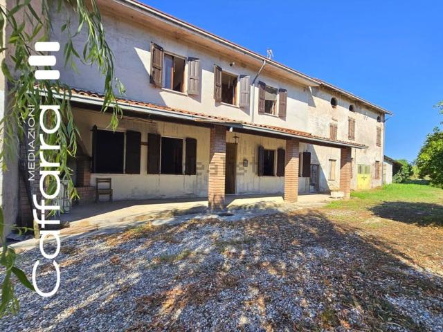 Casa di paese in vendita di 260 m² in Località Prendaino Sotto, 3