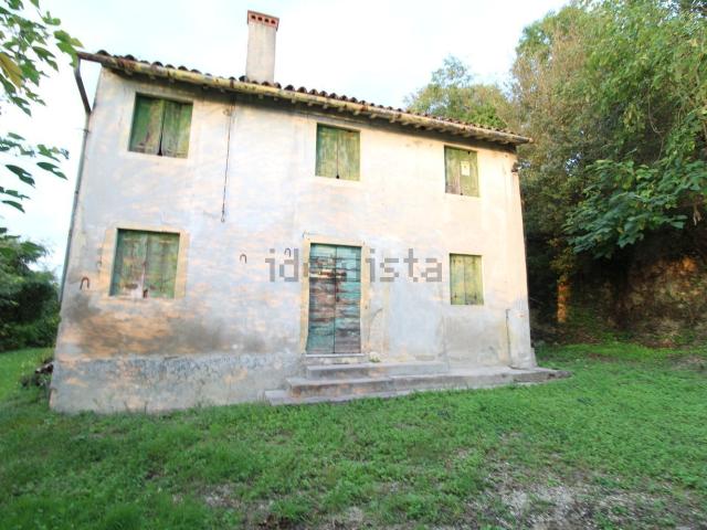 Casa di paese in vendita di 274 m² in Via San Giovanni
