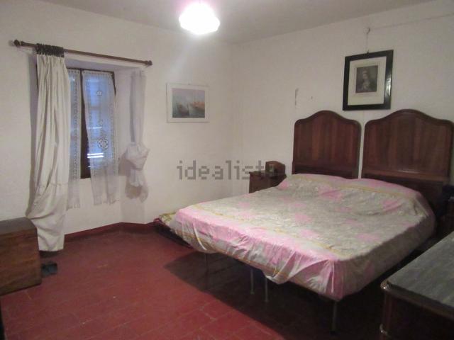 Casa di paese in vendita di 278 m² in Via San Realino