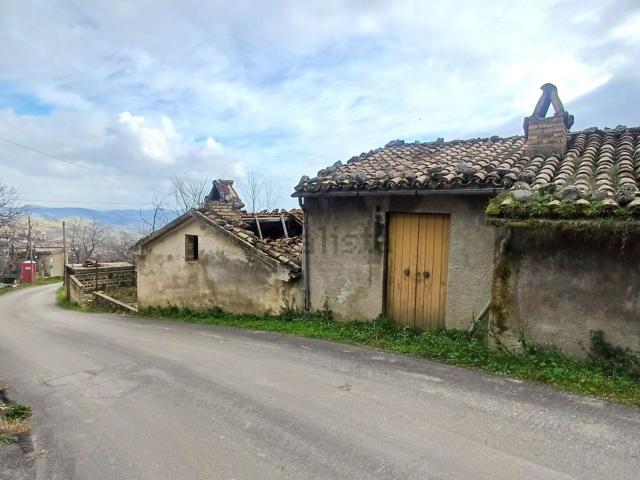Casa di paese in vendita di 280 m² in Contrada I Fiano, 21