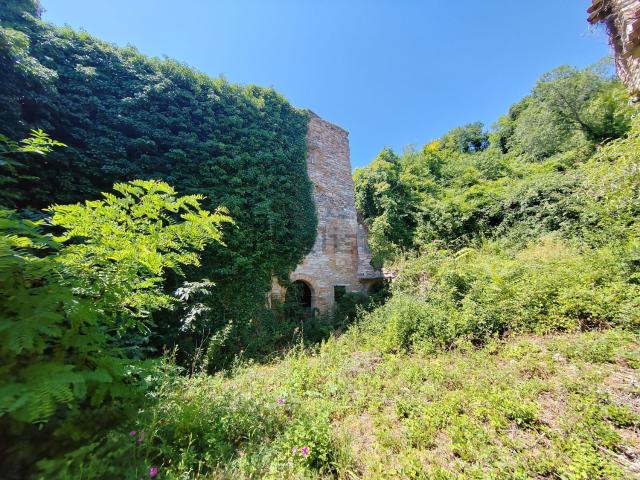 Casa di paese in vendita di 300 m² in Località Ugliano