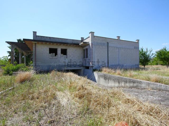 Casa di paese in vendita di 300 m² in Strada Provinciale 86