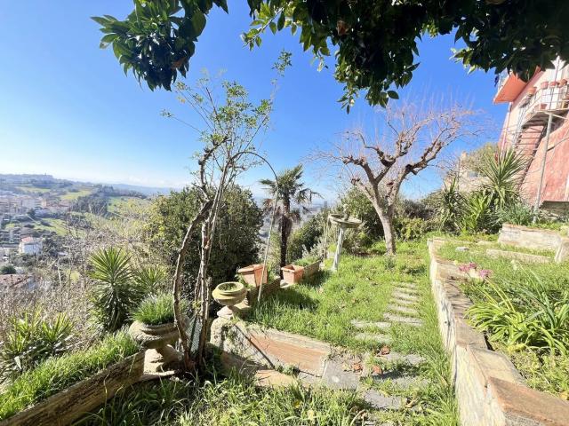 Casa di paese in vendita di 314 m²