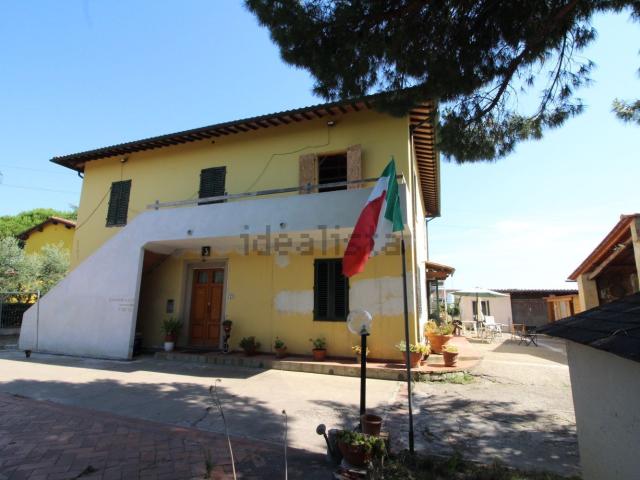 Casa di paese in vendita di 320 m² in Via del Convento