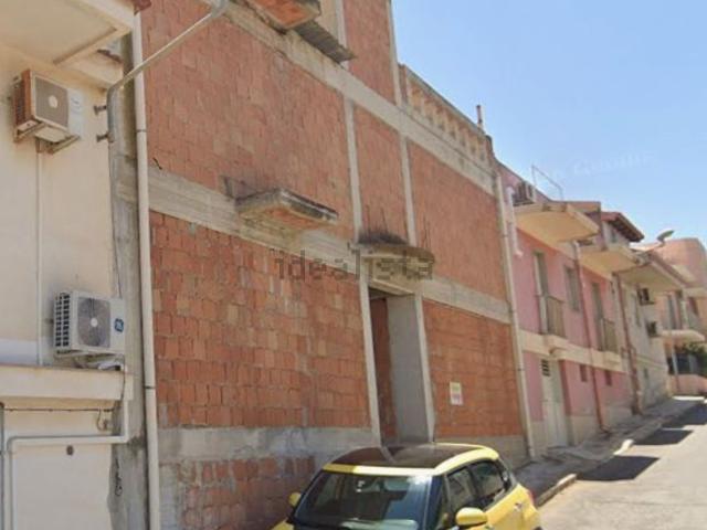 Casa di paese in vendita di 334 m² in Via G. Fava, 51