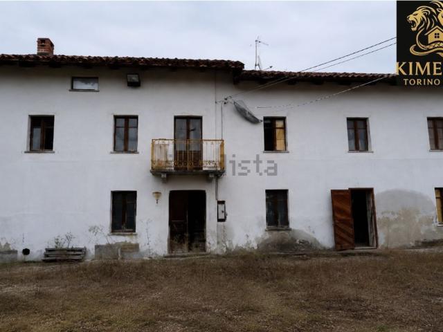 Casa di paese in vendita di 375 m² in Via Rivella, 24