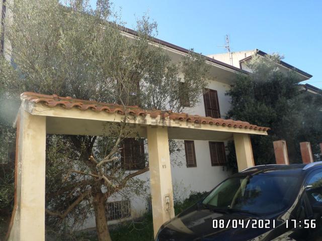 Casa di paese in vendita di 416 m² in Contrada Silva