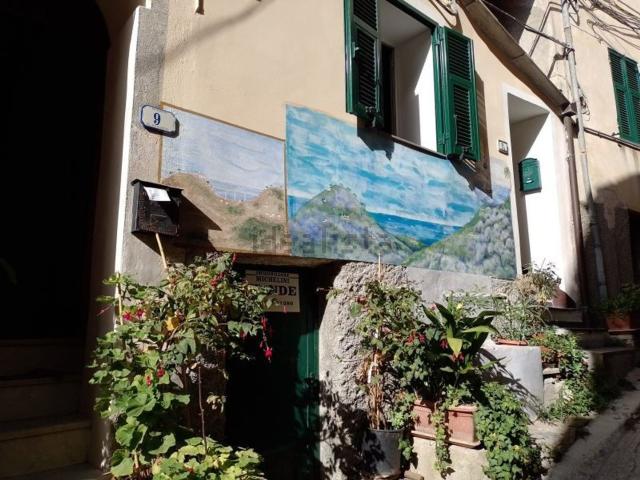 Casa di paese in vendita di 51 m² in Via San Salvatore, 9