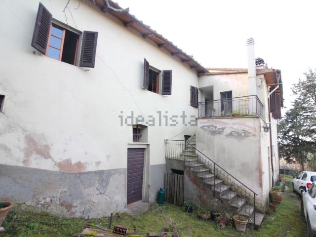 Casa di paese in vendita di 550 m² in Via Trecento, 38