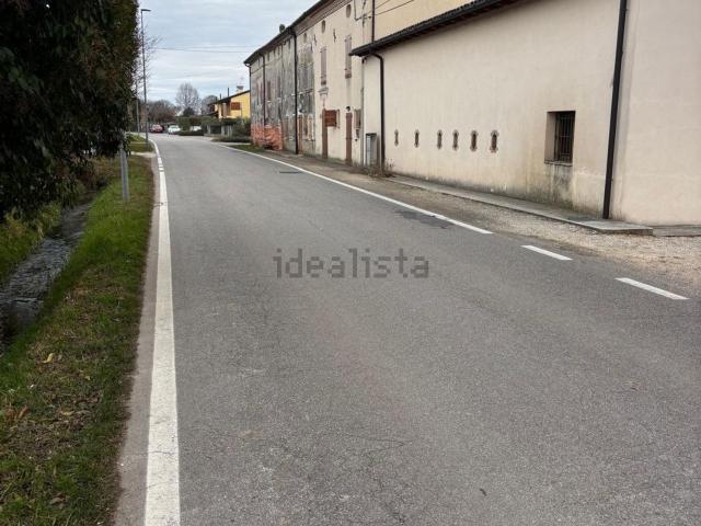 Casa di paese in vendita di 560 m² in Via dei Fabris, 18